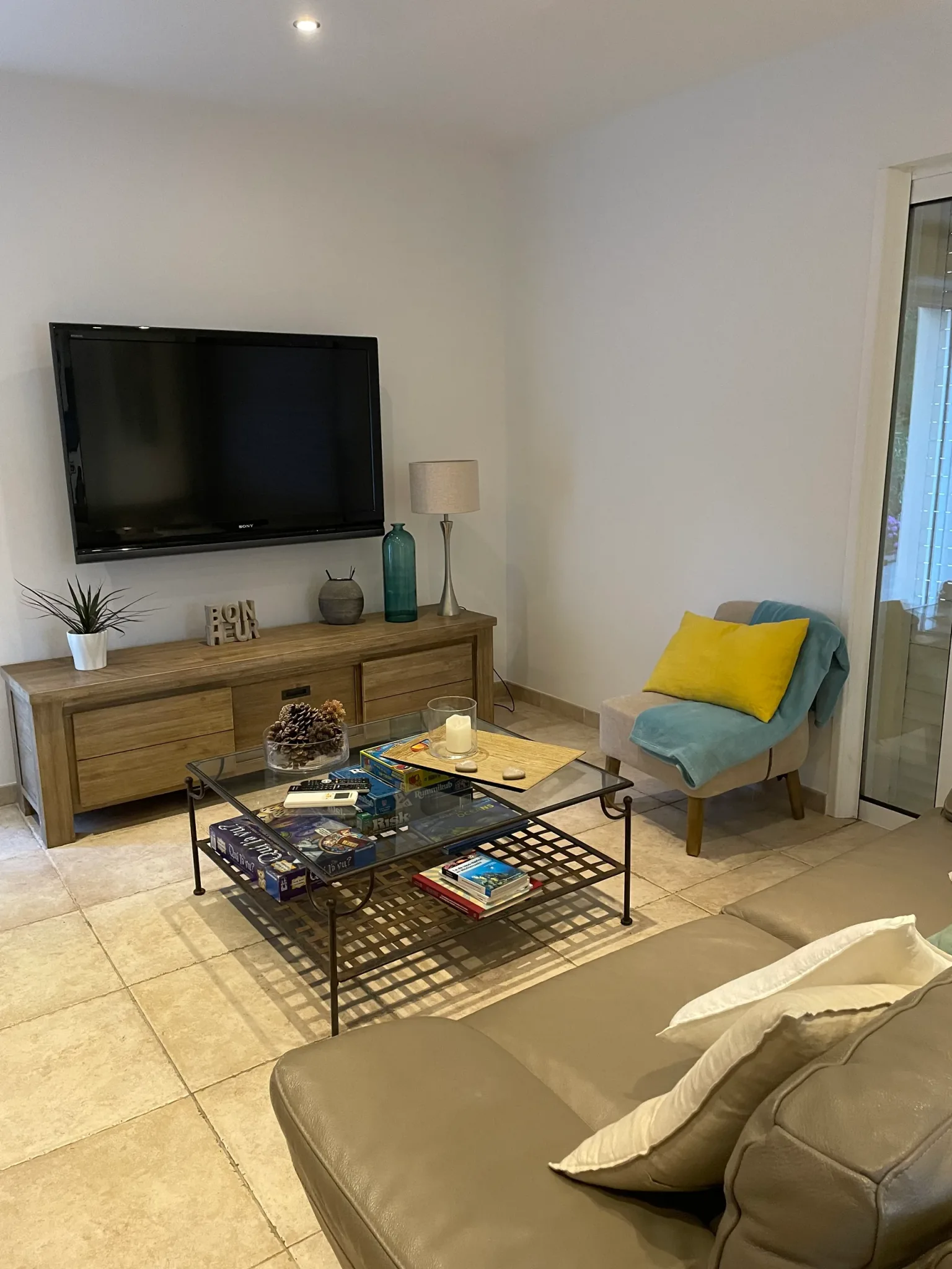 Salon avec Smart TV